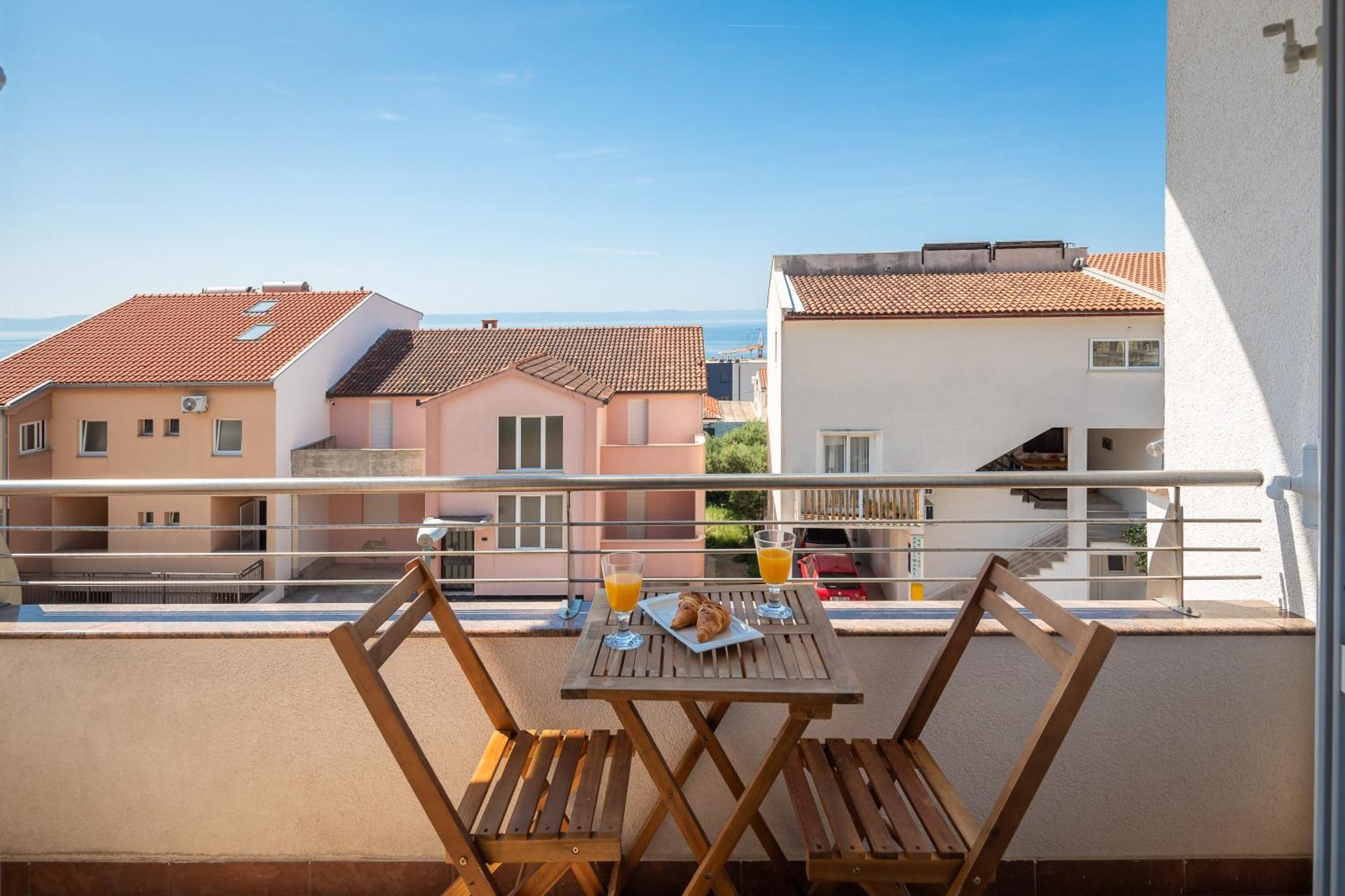 Brkic Apartments With Private Parking Makarska Værelse billede